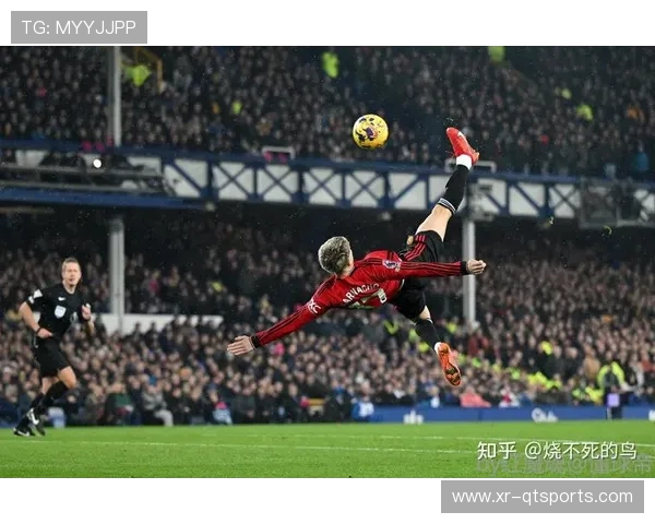 埃弗顿客场战胜曼联的战术复盘：十人应战下的防守组织艺术